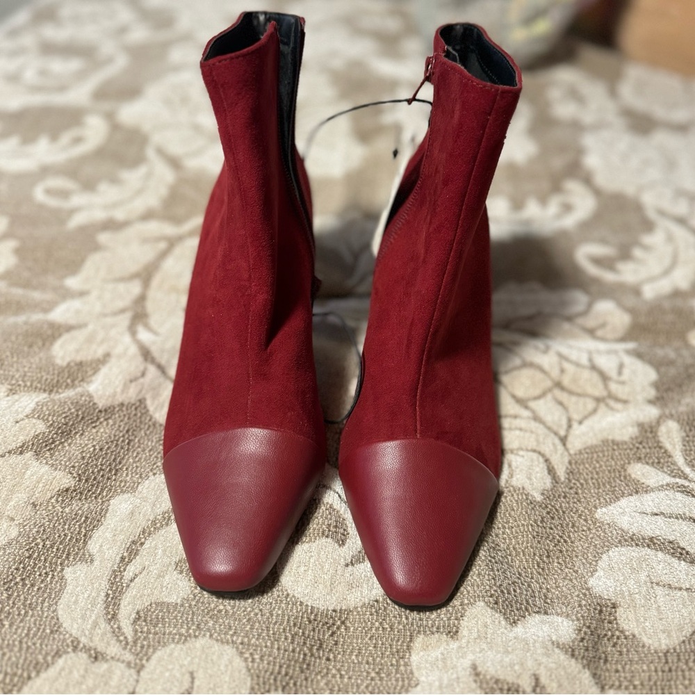 NWT Express suede boots
